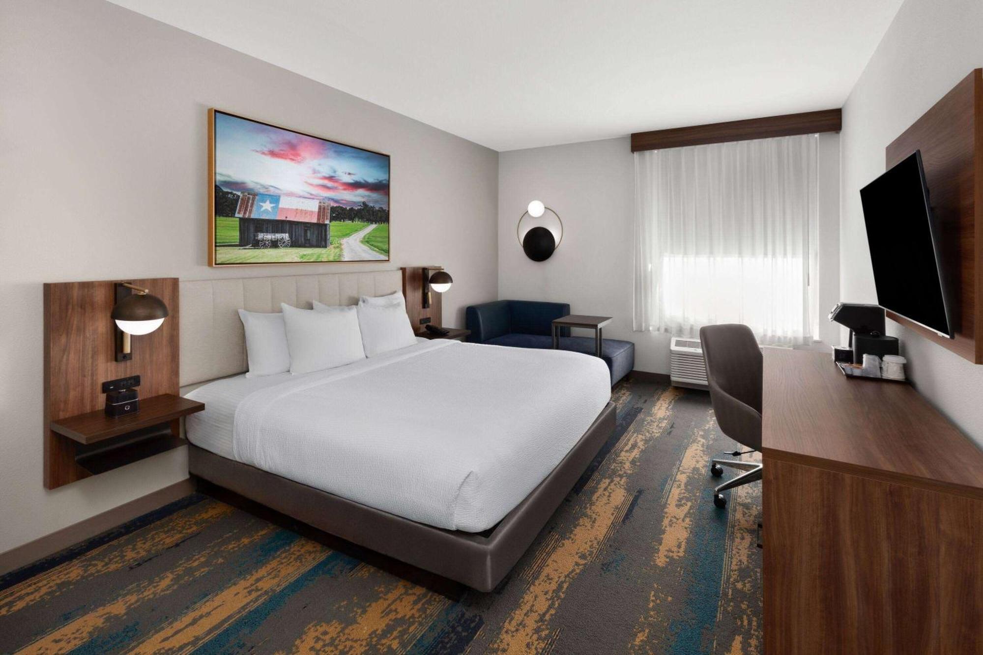 La Quinta Inn & Suites By Wyndham San Antonio At The Rim Екстериор снимка