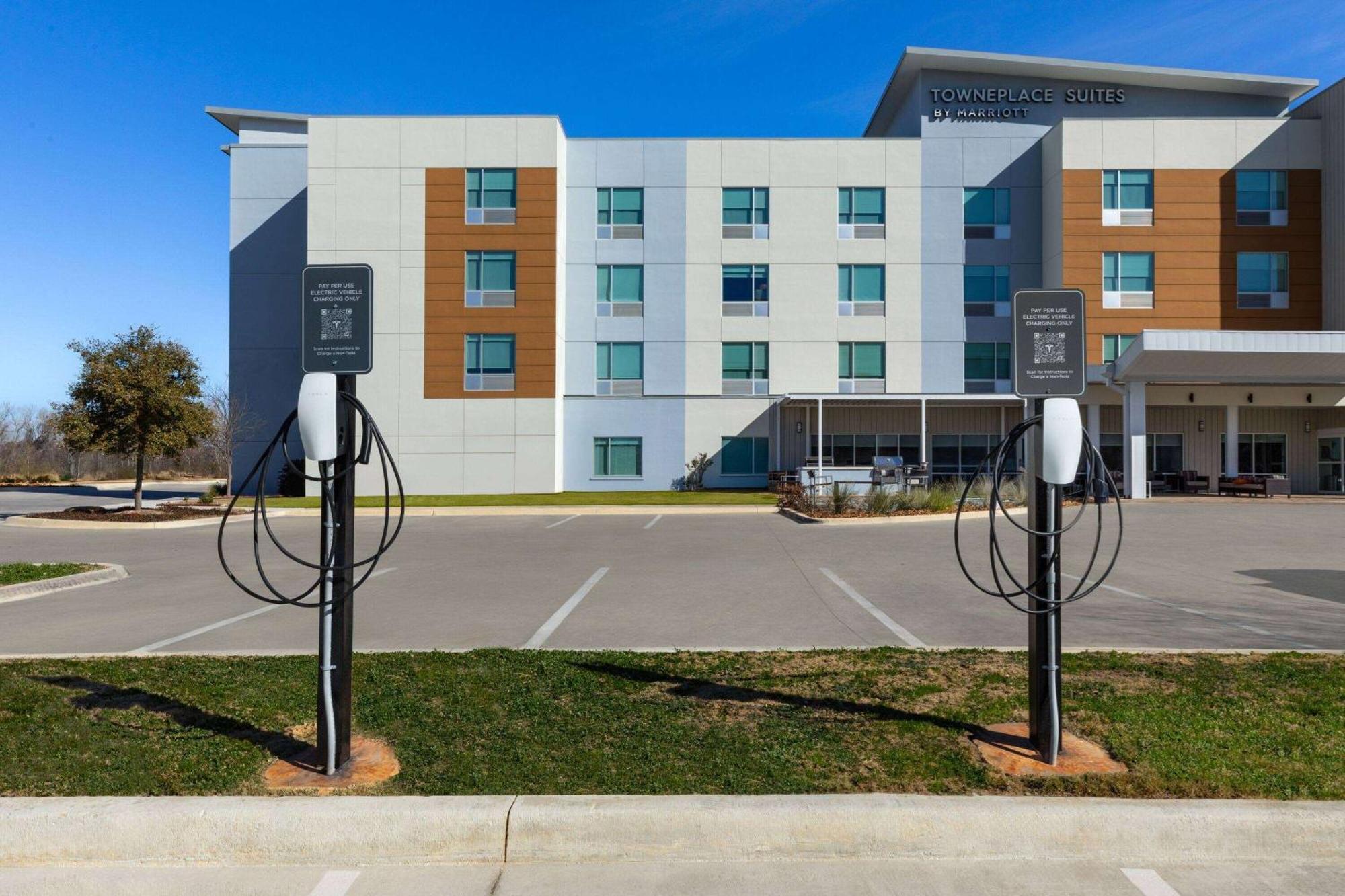 La Quinta Inn & Suites By Wyndham San Antonio At The Rim Екстериор снимка